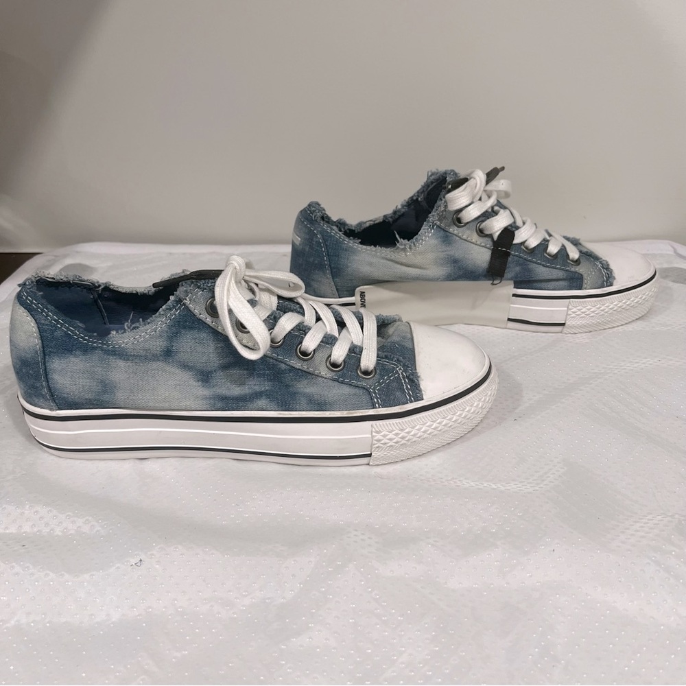 Ash Distressed Denim Tie-Dye Low Top Sneakers in Blue and White